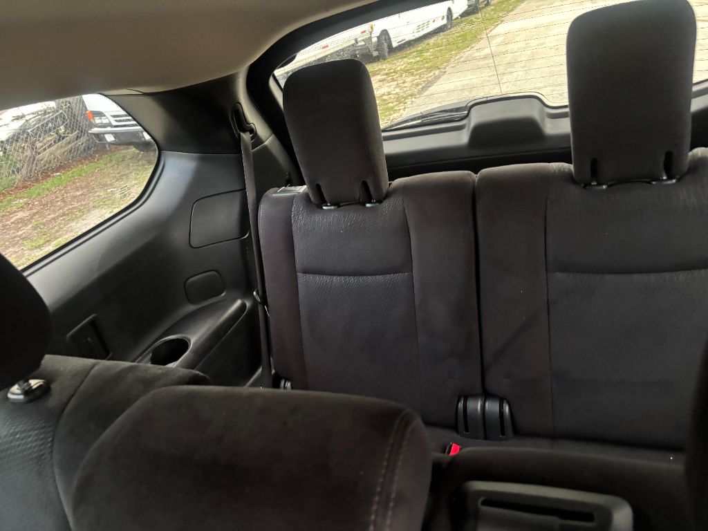 2014 Nissan Pathfinder S - Photo 7